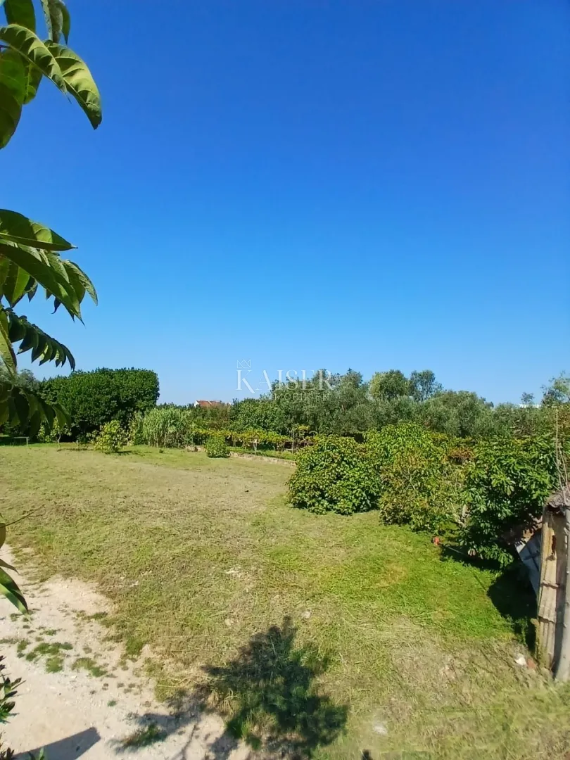 istra, umag, zambratija, građevinsko zemljište samo 400 metara od mora - slika 2