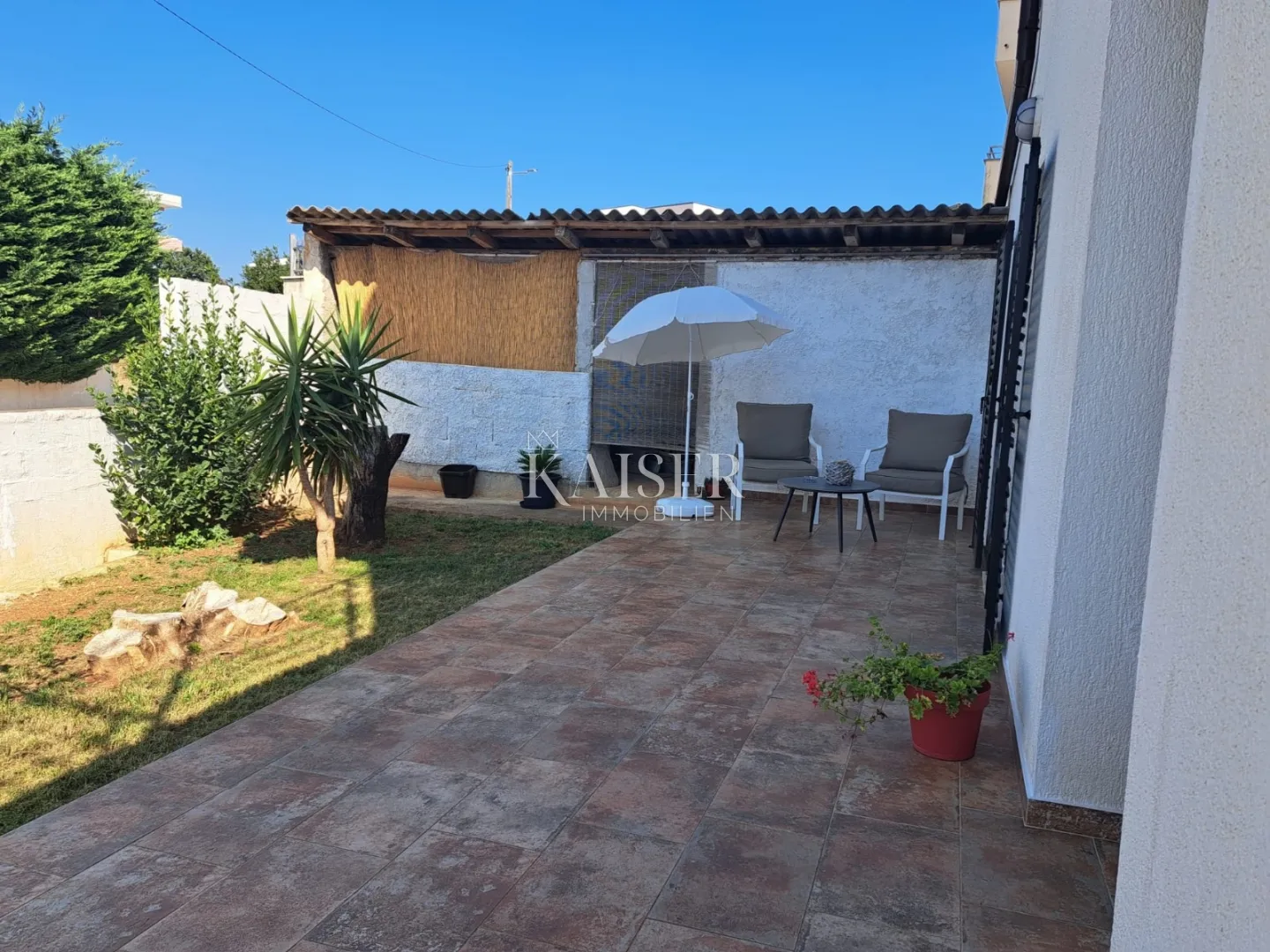 istra, medulin- apartmanska kuća 430m2 samo 200m od mora - slika 31