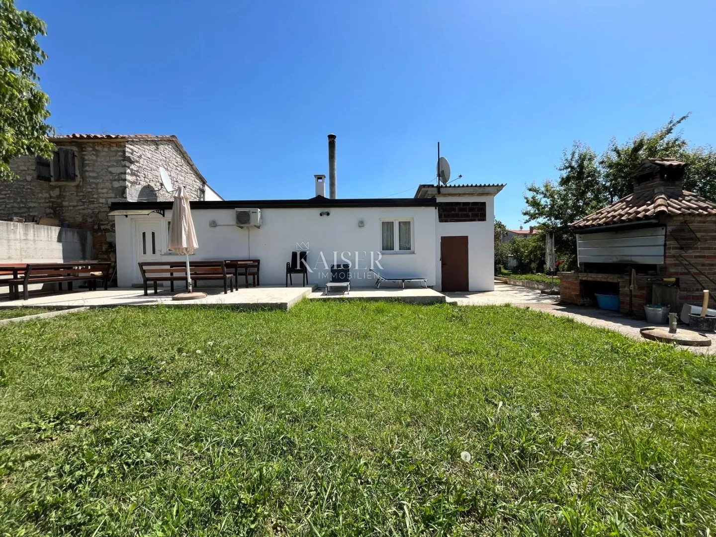 istra - poreč, kamena kuća sa okućnicom pogled more - slika 9