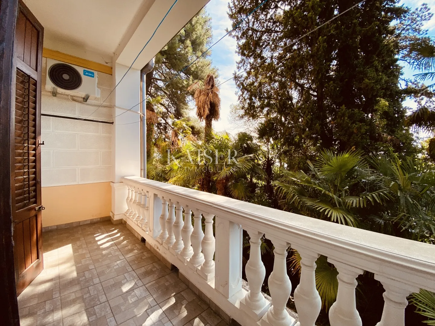 opatija – stan u austrougarskoj vili, 2. red do mora - slika 15