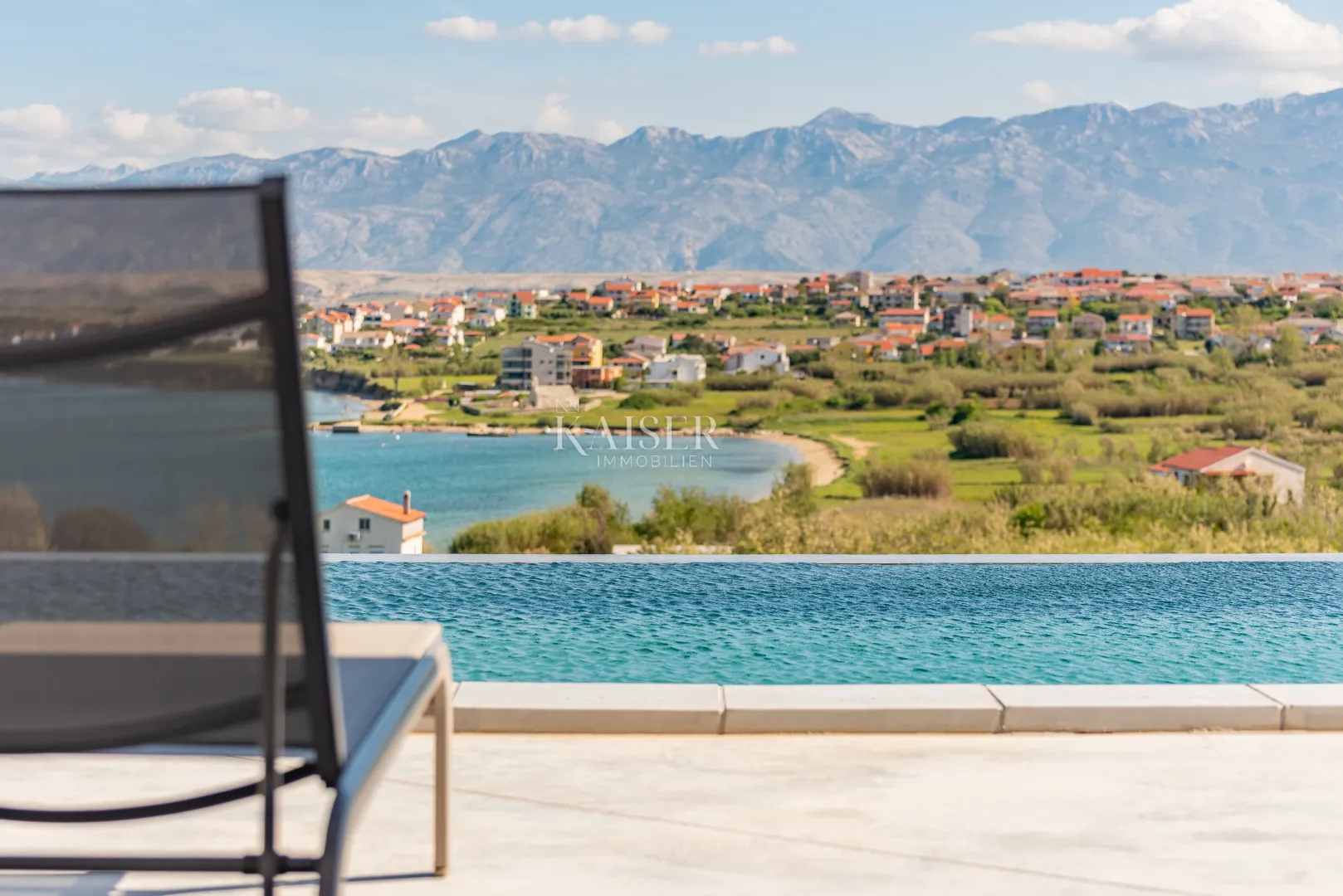 otok pag - luksuzna vila s predivnim pogledom - slika 8