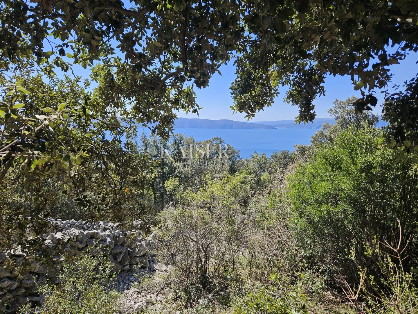 otok krk - poljoprivredno zemljište 150 m od mora - slika 4