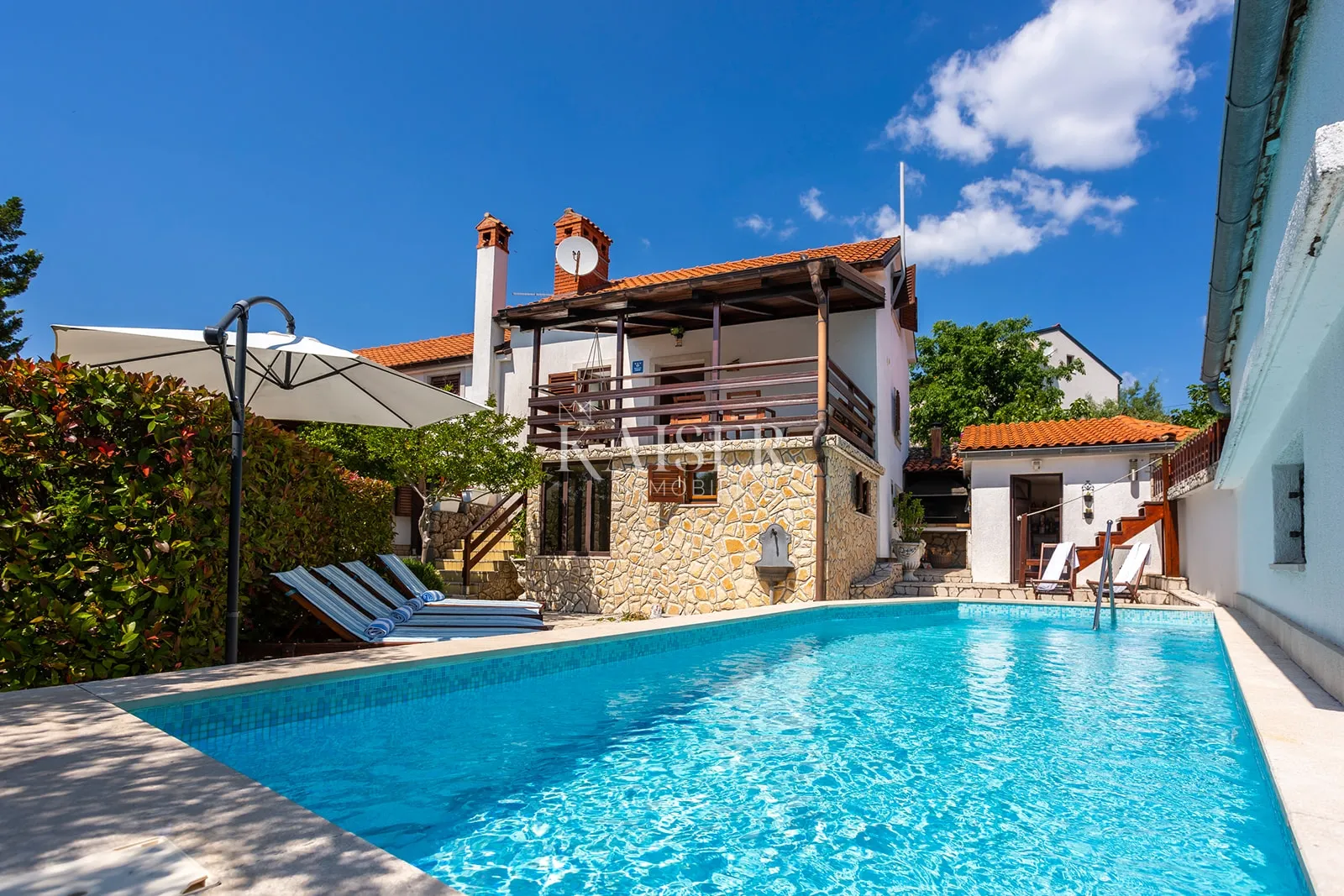 vrbnik, risika - samostojeća kuća sa dvije jedinice, prilika - slika 3
