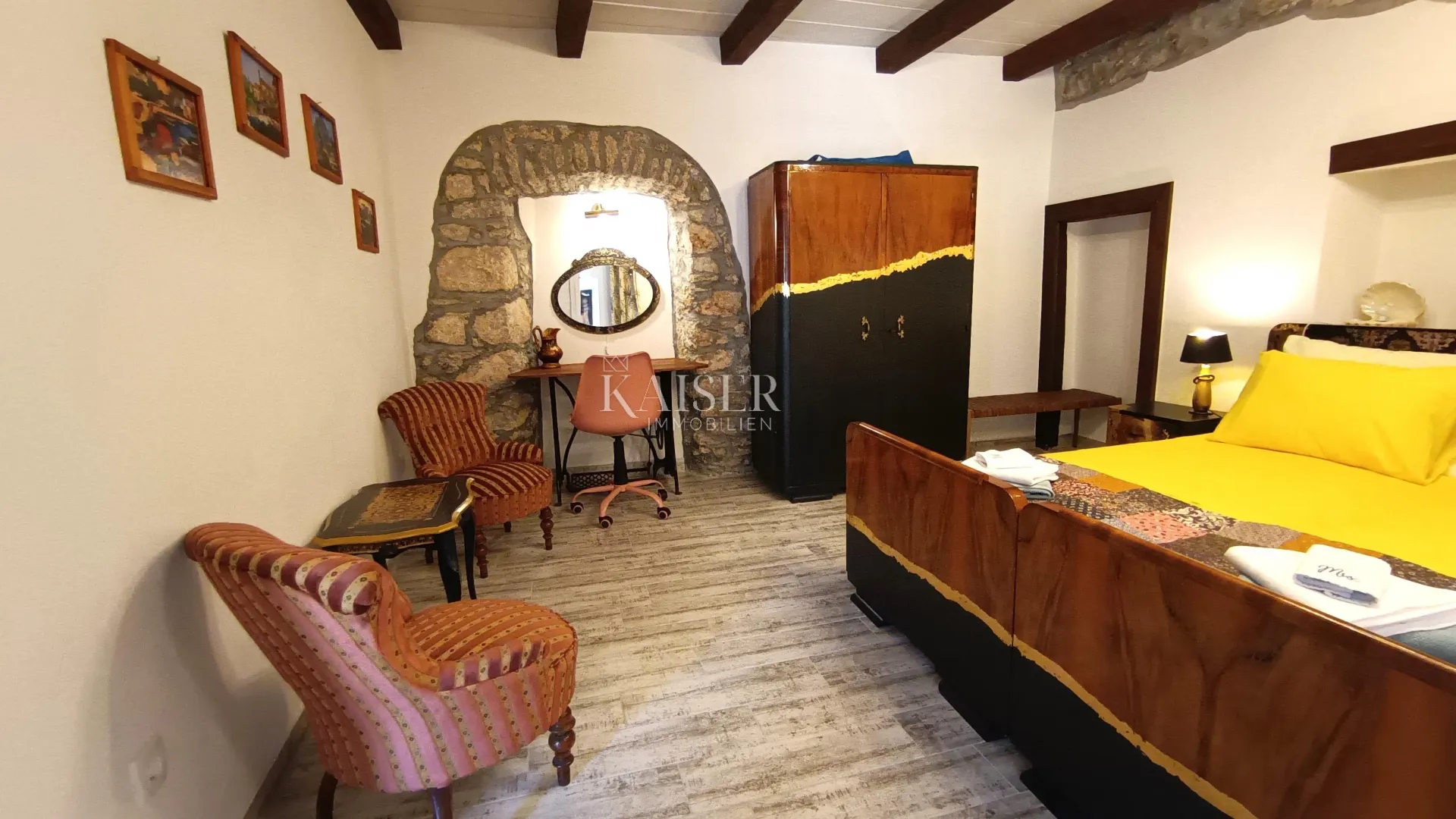otok krk, okolica krka - adaptirana kamena kuća 80m2 - slika 13