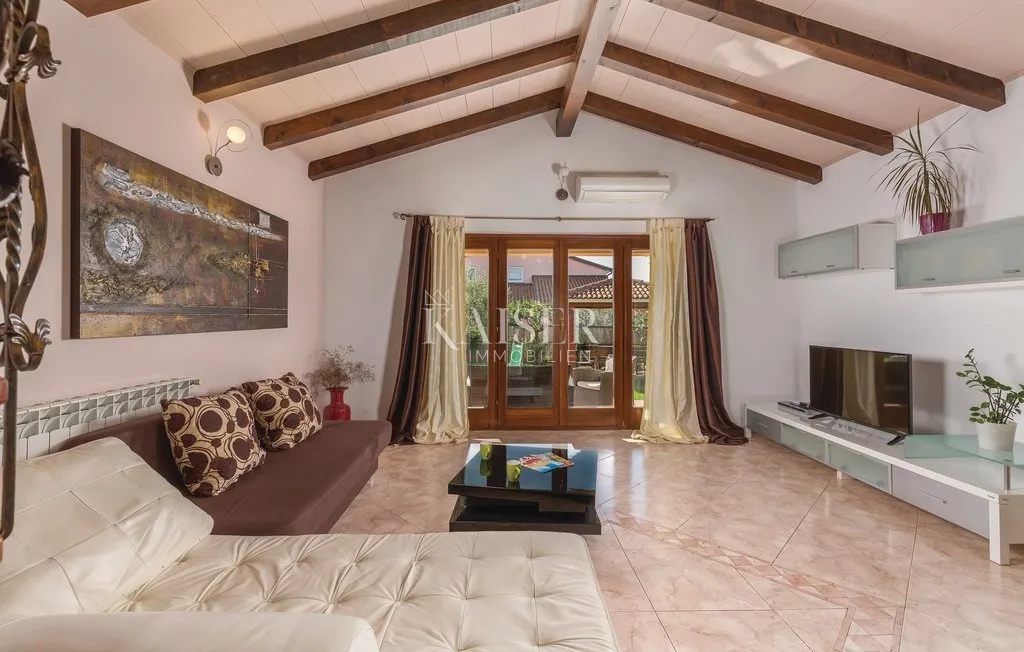 istra, novigrad - vila 131m2, s bazenom i velikom okućnicom, za dugoročni najam - slika 28