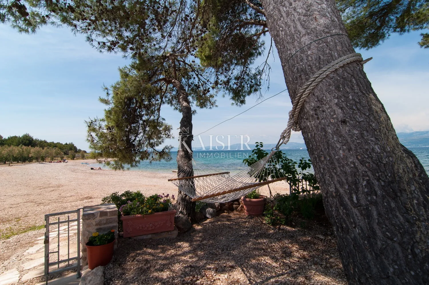 otok brač, supetar - villa sa bazenom prvi red do mora - slika 4
