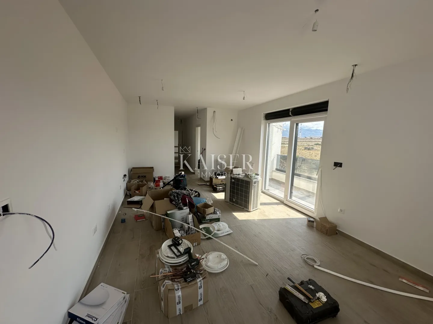 pag, povljana - trosobni stan, veliki balkon, 300 m od mora - slika 6
