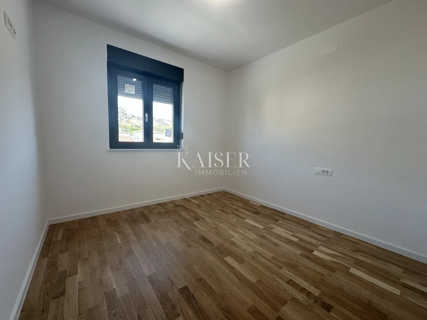 pag-stan 67,26 m2 s pogledom na more, 70 m od mora - slika 13