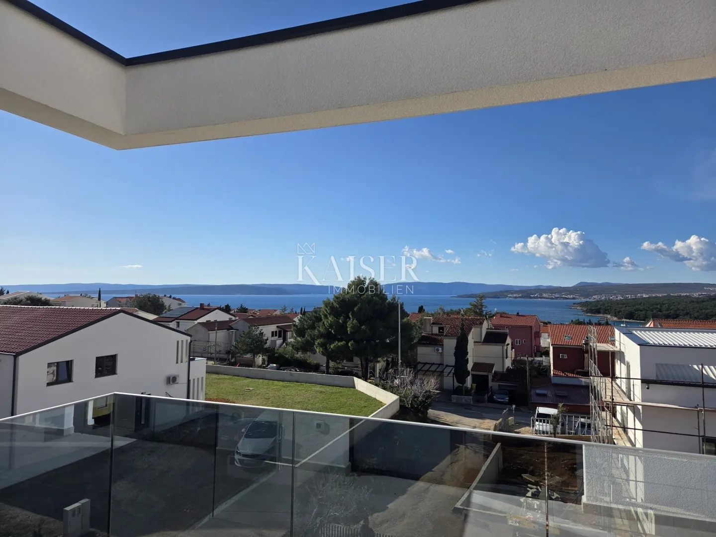 krk, punat - vrhunski dvoetažni apartman 117m2, pogled more - slika 15