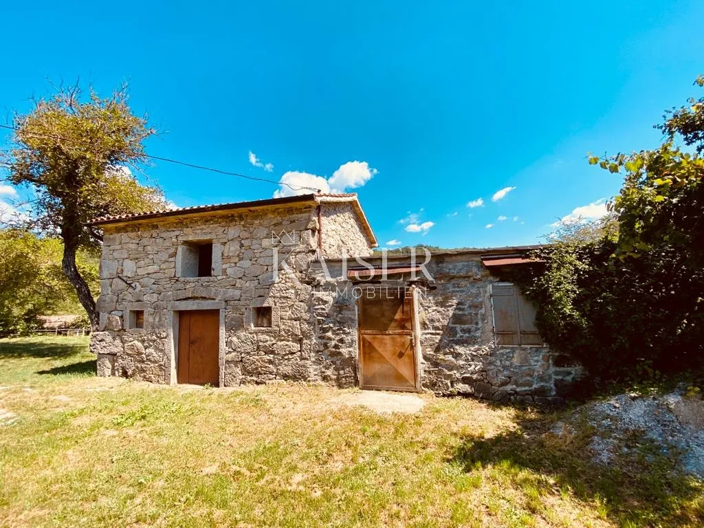 Buzet, Roč - Kamena starina s okućnicom - Hum, Buzet