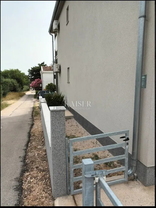zadar, pakoštane- 2 atraktivna apartmana u blizini mora - slika 5