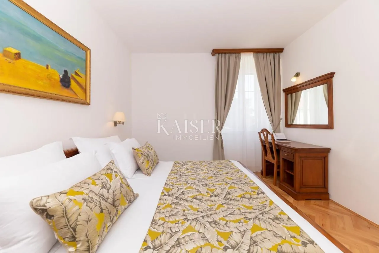 šibenik - hotel prvi red do mora - slika 21