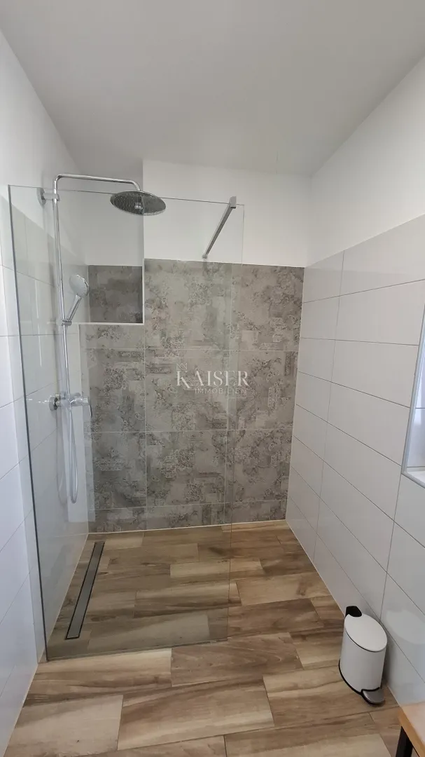 istra, kaštelir - kuća sa dva stana, 188m2, bazen - slika 20