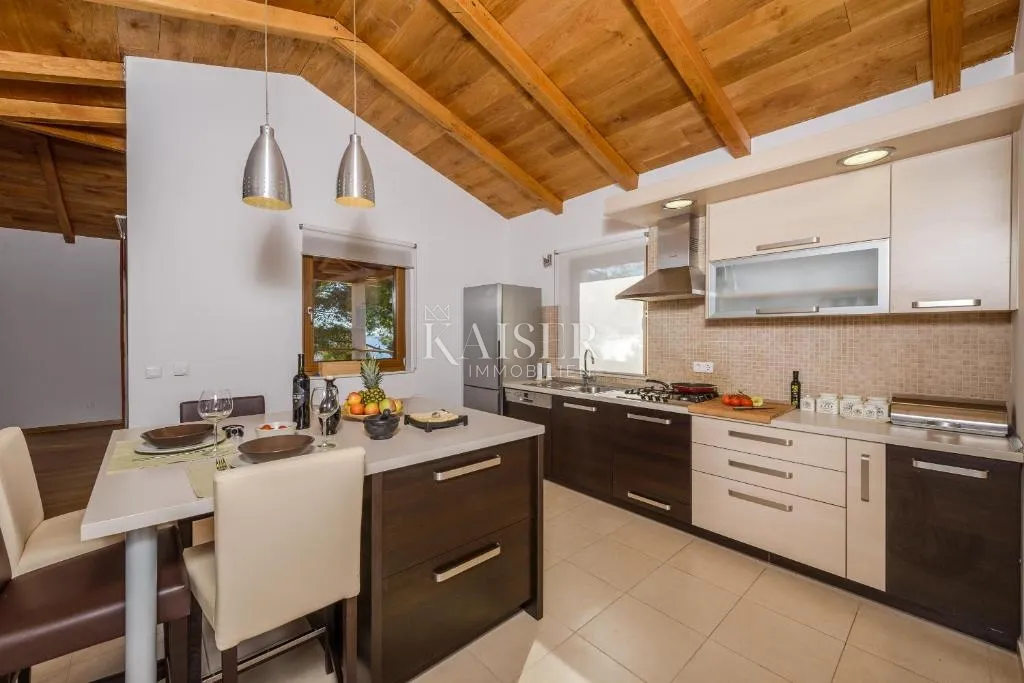 split, drvenik - luksuzna kamena vila, 8700 m2, prvi red do mora - slika 8