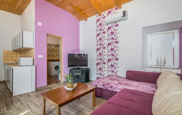 otok krk, šilo, okolica - kuća sa bazenom 145m2 - slika 15