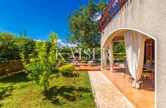 otok krk, pinezići - samostojeća kuća 410m2 - slika 11
