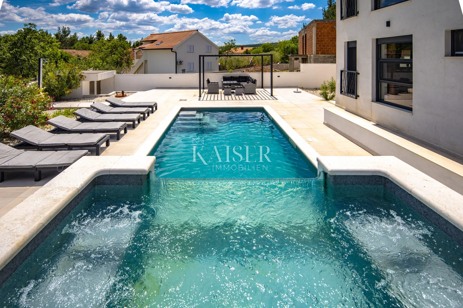 zadar – pridraga, moderna vila s bazenom i jacuzzi zonom, 300 m od mora - slika 49