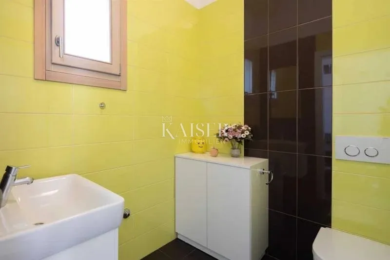 šibenik-žaborić – luksuzna vila 358 m² s bazenom, konobom i panoramskim pogledom - slika 36