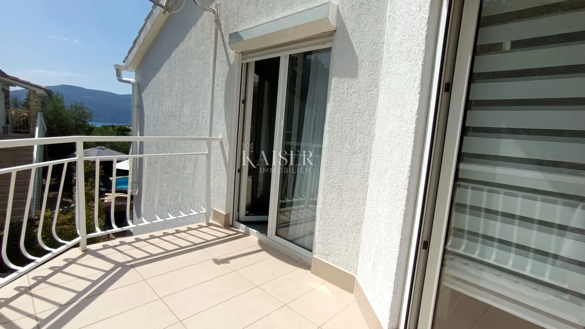 krk okolica- kuća 200m2 na mirnoj lokaciji s bazenom - slika 14