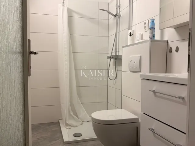 rijeka, pećine - stan prvi red do mora i studio apartman u suterenu - slika 16