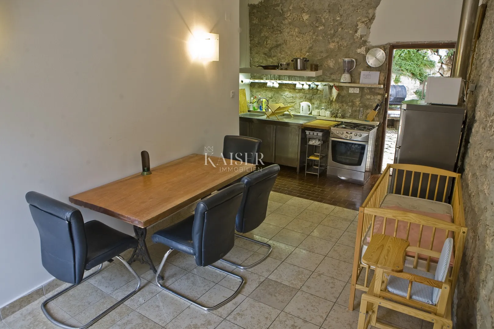 pula, istra- jedinstvena vila 258m2 s okućnicom 2459m2 - slika 12
