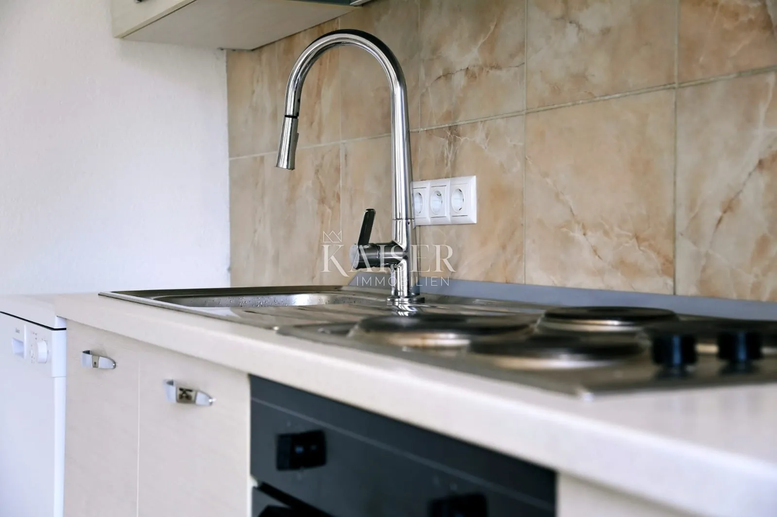otok krk, gostinjac - kuća 160m2 sa bazenom - slika 9
