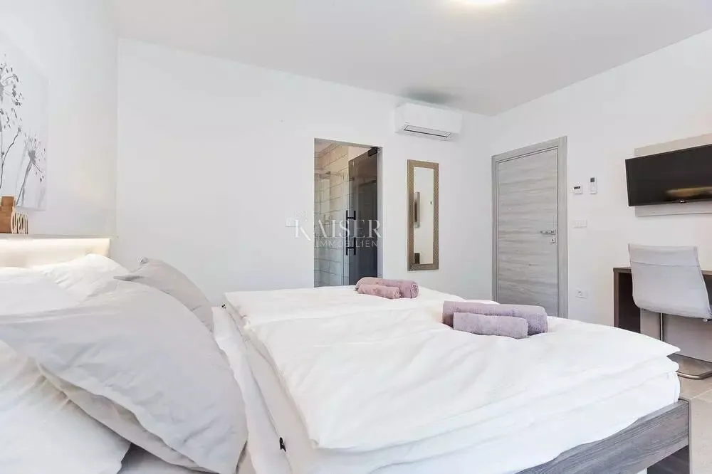 istra - poreč, moderna vila sa bazenom, 800m od mora - slika 18