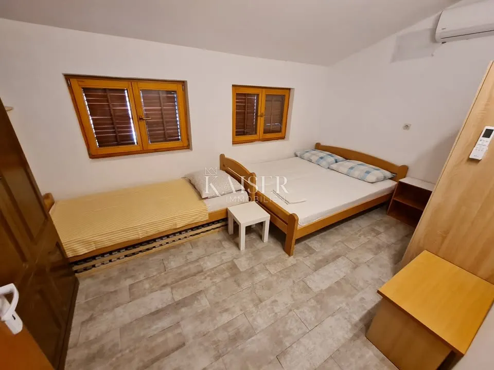 zadar – sabunike kuća sa 6 apartmana 233 m2 - slika 11