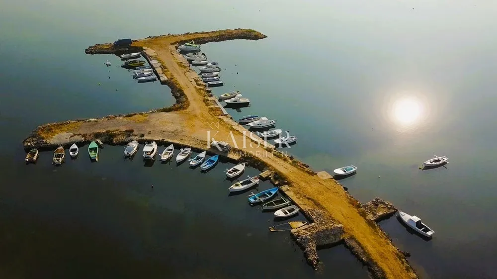 zadar, privlaka – novogradnja, luksuzna vila s bazenom u borovoj šumi, korak do pješčane plaže - slika 37