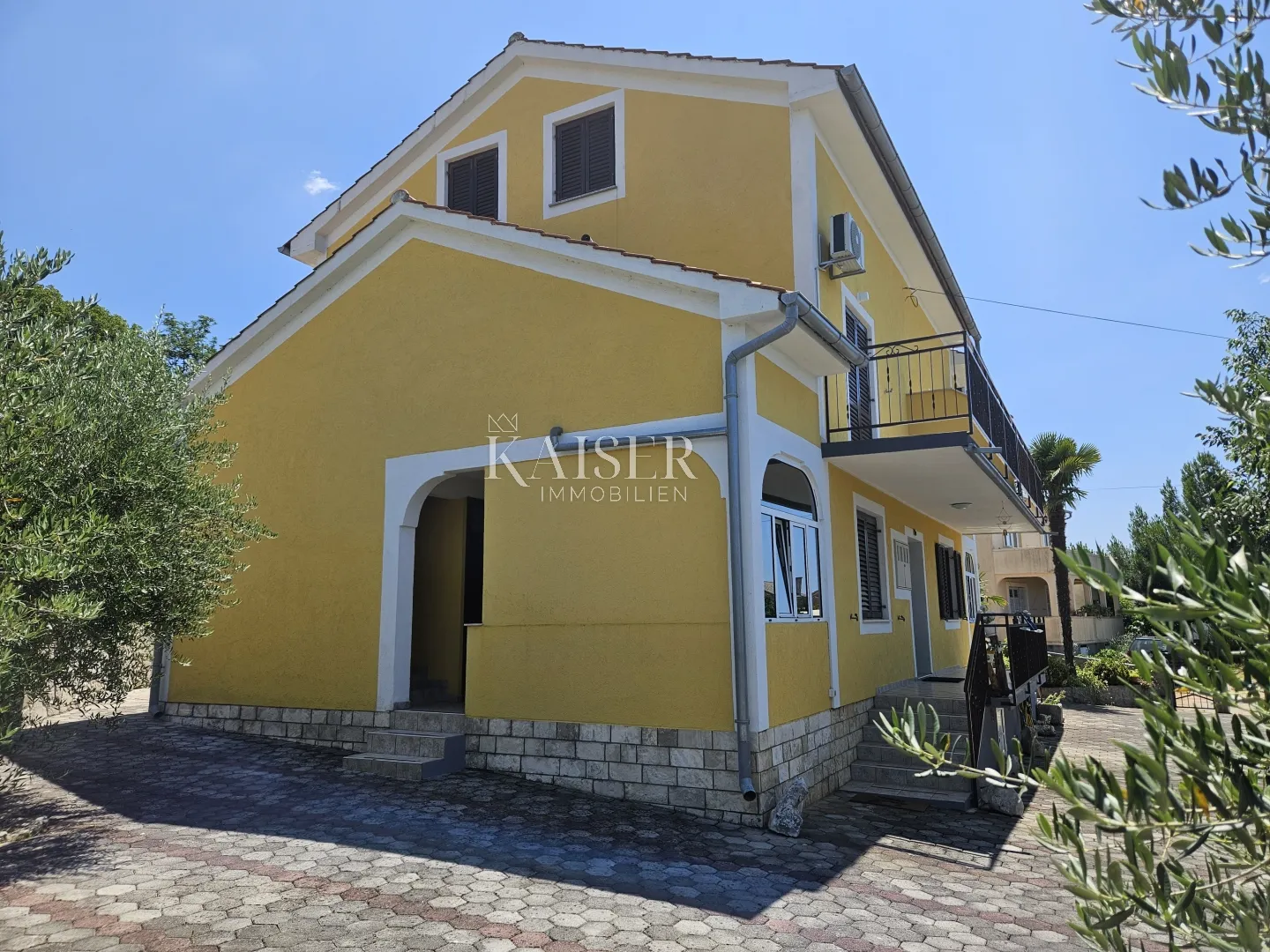 otok krk, malinska - kuća sa 4 apartmana - slika 6
