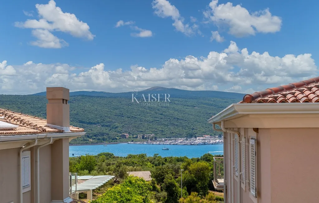 kornić, otok krk- vila 110m2 s pogledom na more i bazenom - slika 22