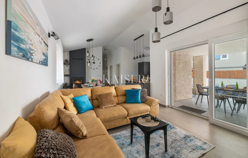 istra, loborika- moderna prizemnica 150m2 s bazenom - slika 6