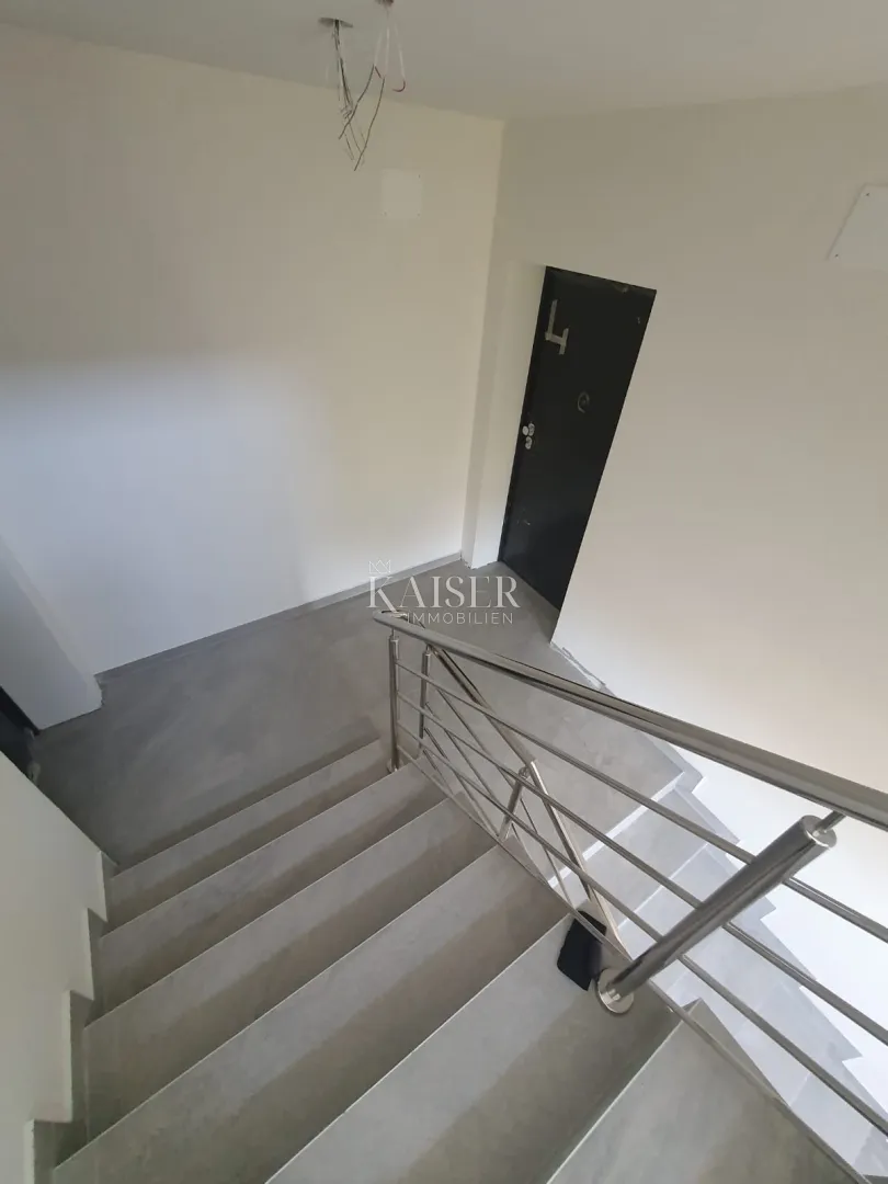zadar – privlaka, stan s krovnom terasom 150 m od mora - slika 24