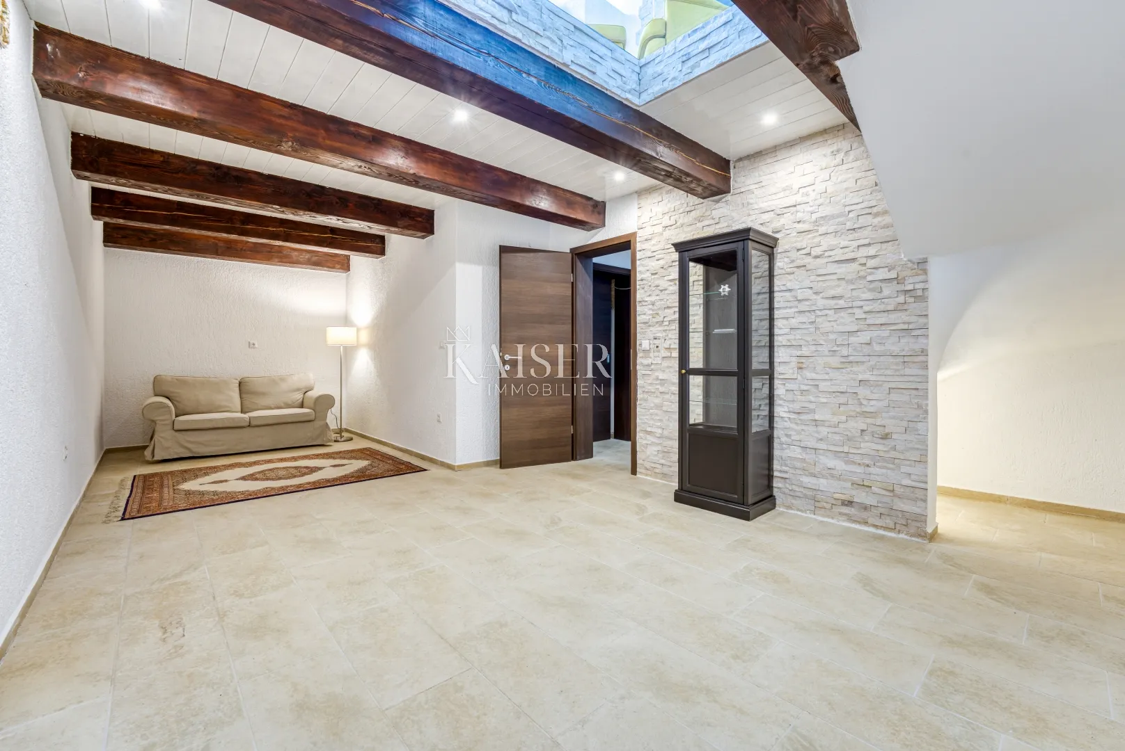 otok krk, kras - impresivna villa u oazi mira - slika 45