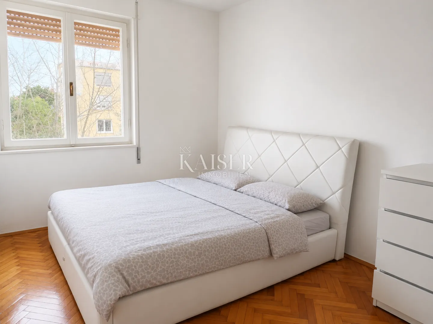 istra, umag, dvosoban stan s pogledom na more, 80m2 - slika 3