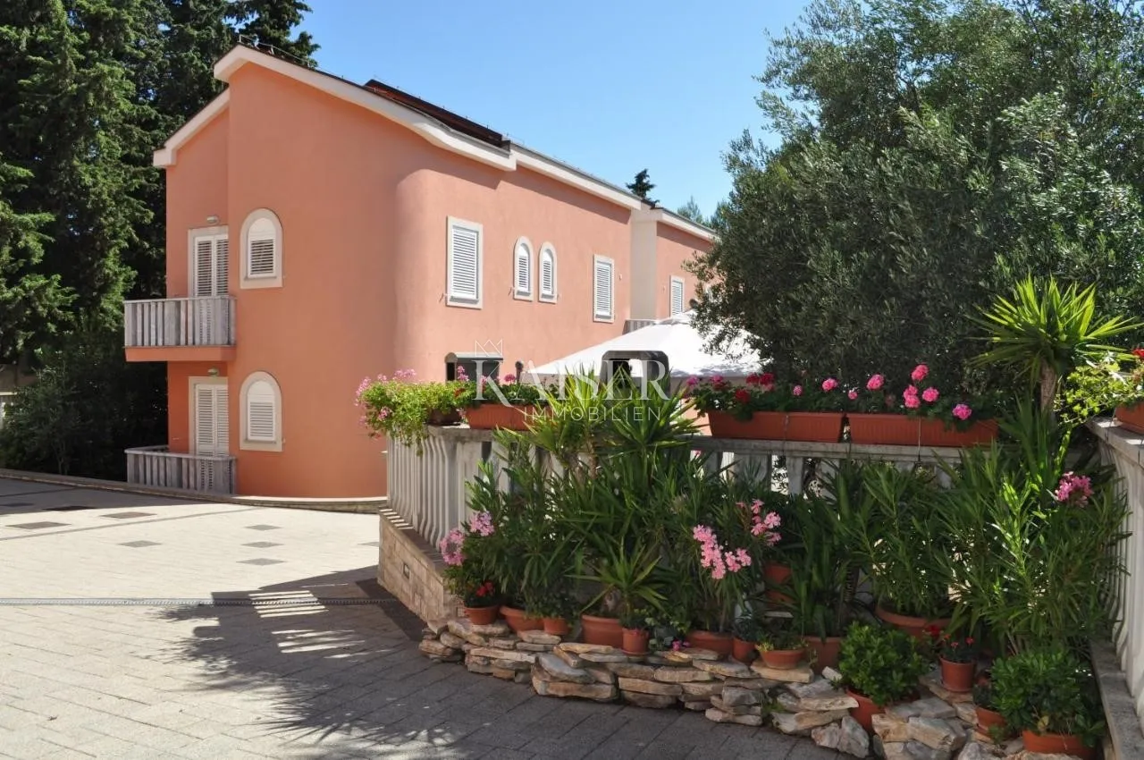 sveti filip i jakov - vila prvi red do mora - slika 3