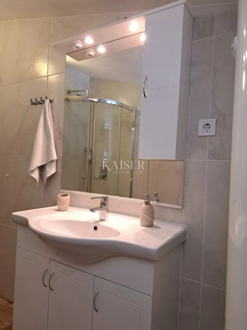 istra, medulin- apartmanska kuća 430m2 samo 200m od mora - slika 23