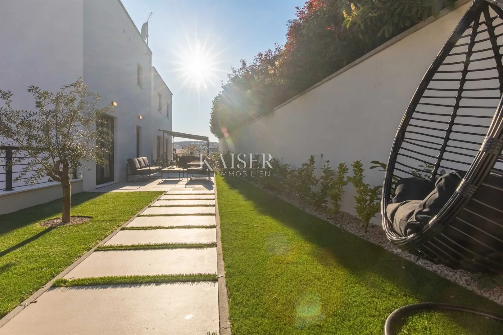 otok krk, grad krk - ekskluzivan dvoetažni apartman - slika 27