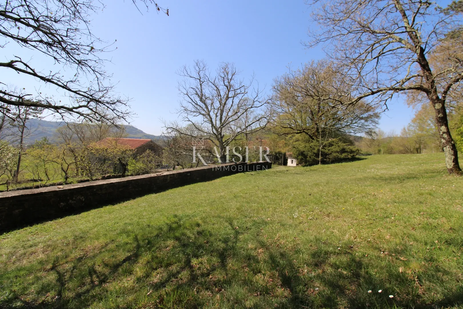 istra - buzet, kuća sa imanjem na 20000 m2 - slika 25