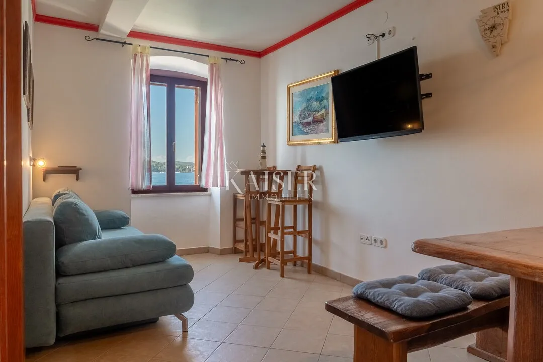 istra,rovinj- rijetka prilika, stan 35m2 uz samo more - slika 4