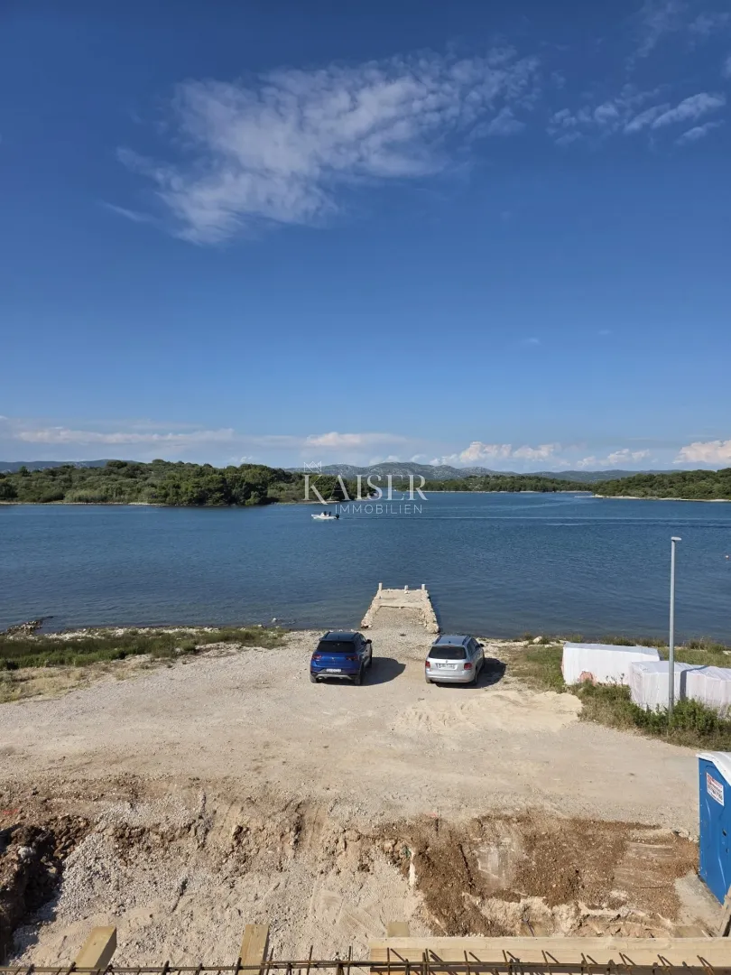 šibenik, murter – luksuzna vila prvi red do mora s bazenom i panoramskim pogledom - slika 14