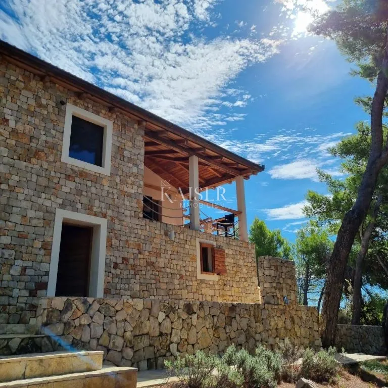 split, drvenik - luksuzna kamena vila, 8700 m2, prvi red do mora - slika 2
