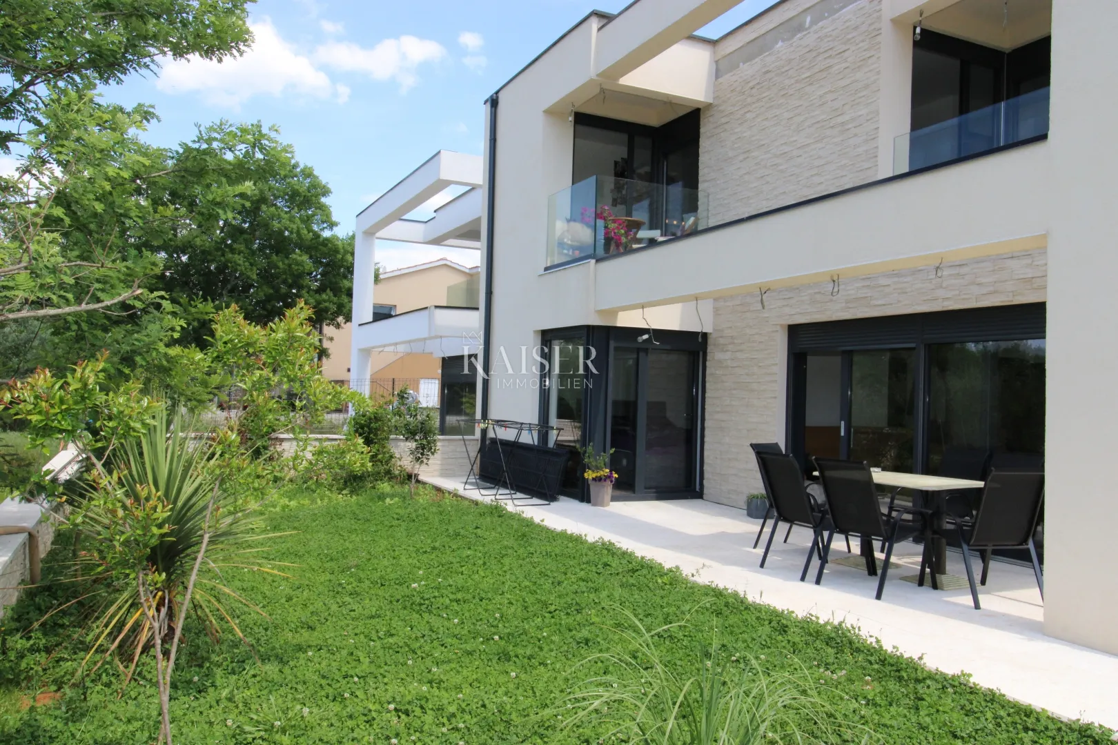 krk,novogradnja,moderna kuća s dvije stambene jedinice - slika 3