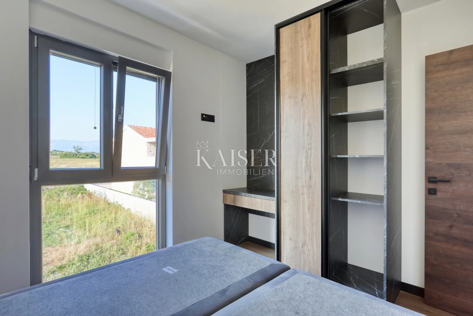 zadar, privlaka dvoetažni stan s vrtom u blizini mora - slika 47