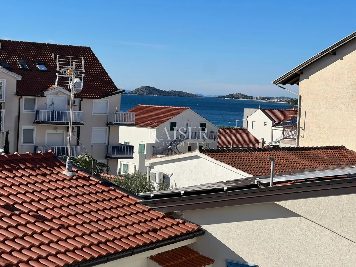 srima, vodice-moderna troetažna kuća (s1) s pogledom na more - slika 10