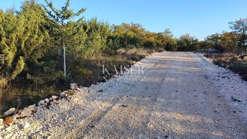 Zadar - Murvica građevinsko zemljište 1068 m2 preporučujemo - Murvica, Poličnik