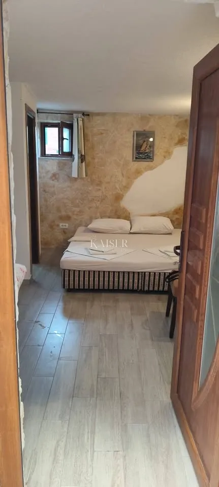 šibenik, tisno - apartmanska kuća u nizu - slika 8