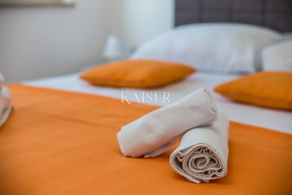 istra - poreč, ekskluzivna vila sa 6 apartmana blizu mora - slika 16