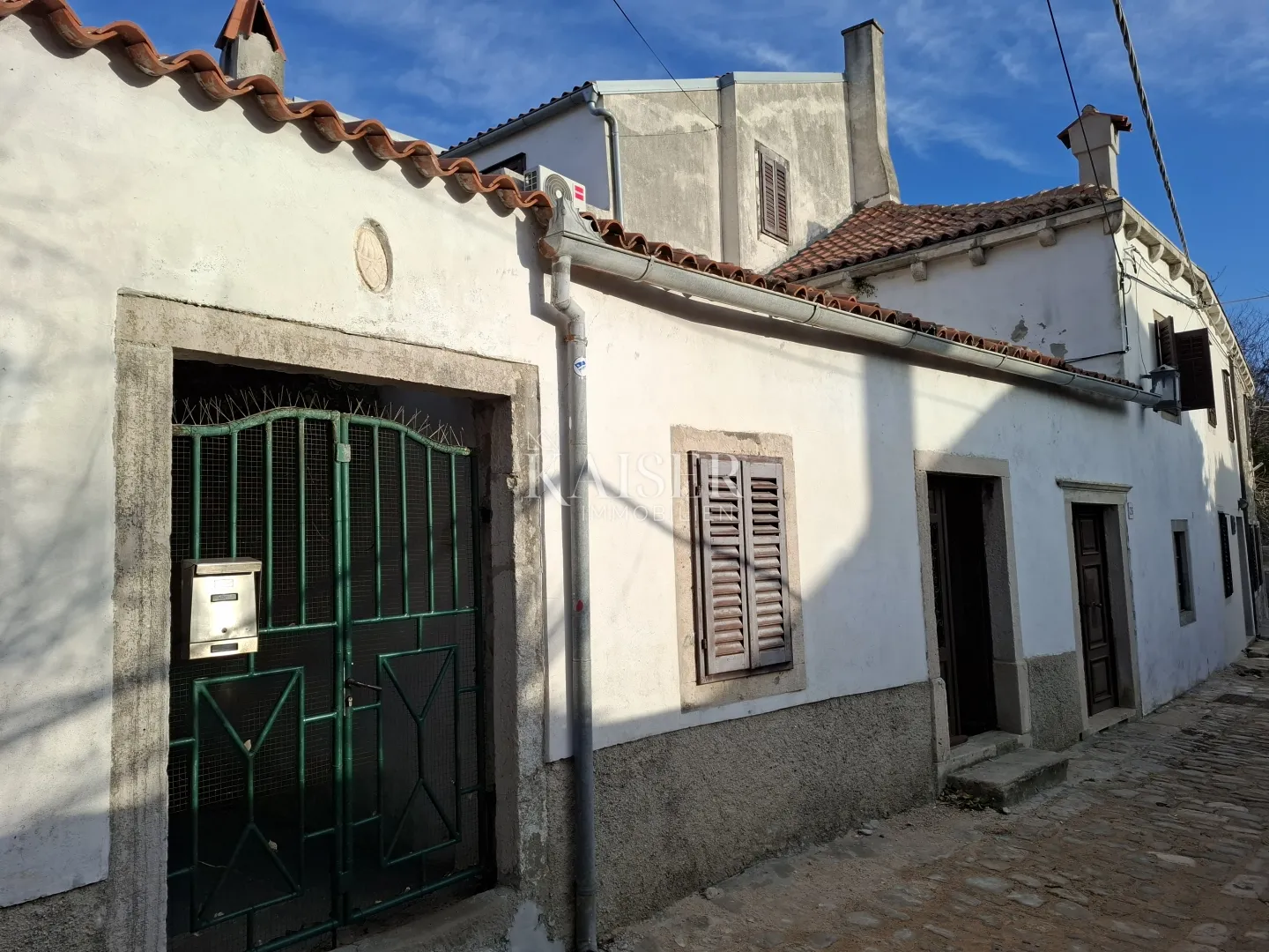otok cres-lošinj, osor, bivši samostan, 50 m od mora - slika 23