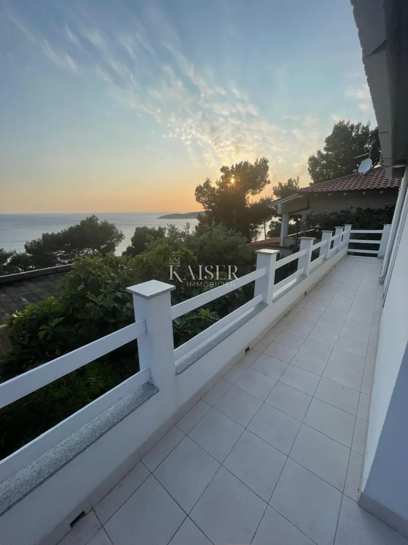 cres, martinšćica - samostojeća kuća 148 m², dva apartmana, 150 m od mora - slika 22